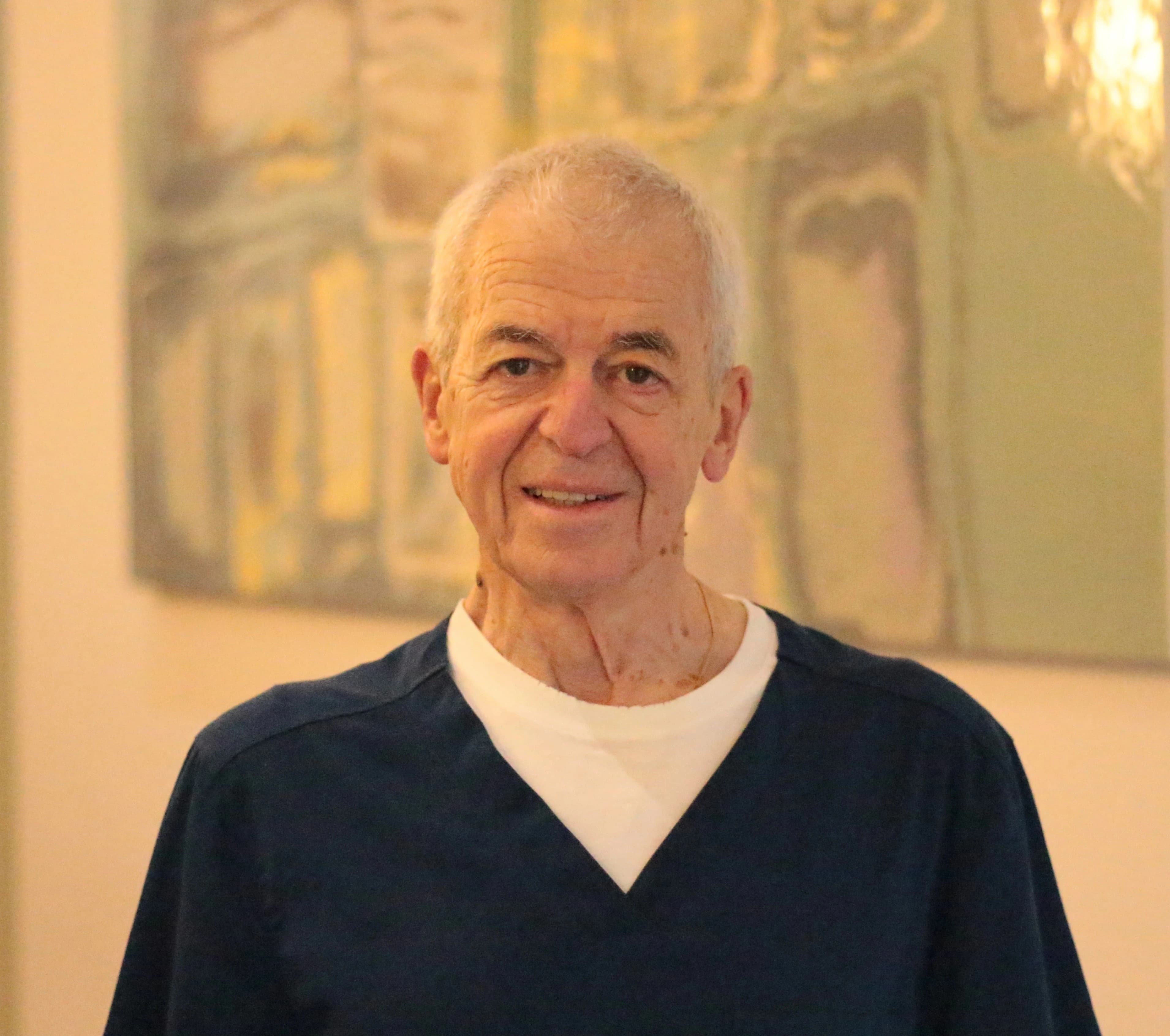 Dr Edmund Goldman – Dentist & Prosthodontist
